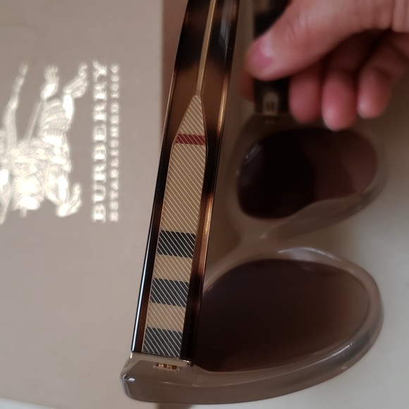 Burberry Women's Sunglasses - Picture 5 of 8